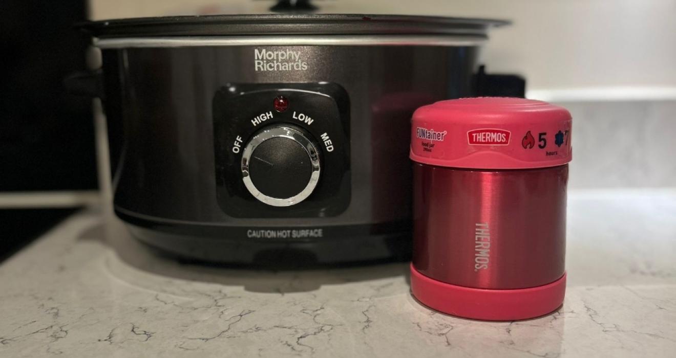 picture of a pink thermos funtainer flask and slow cooker