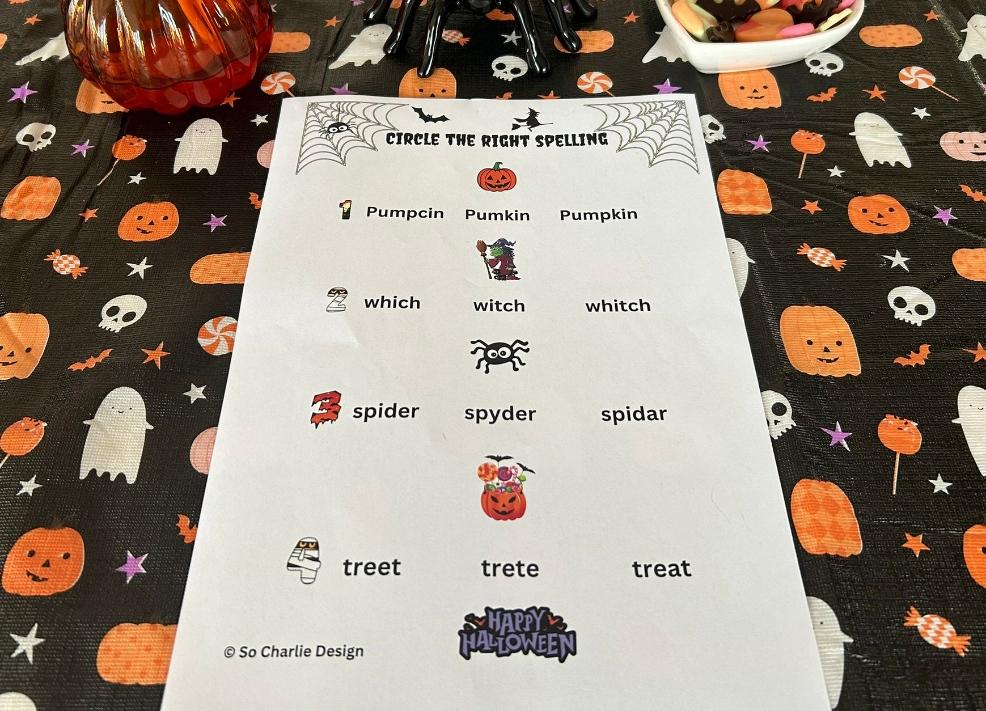 picture of Circle the right spelling Halloween activity sheet