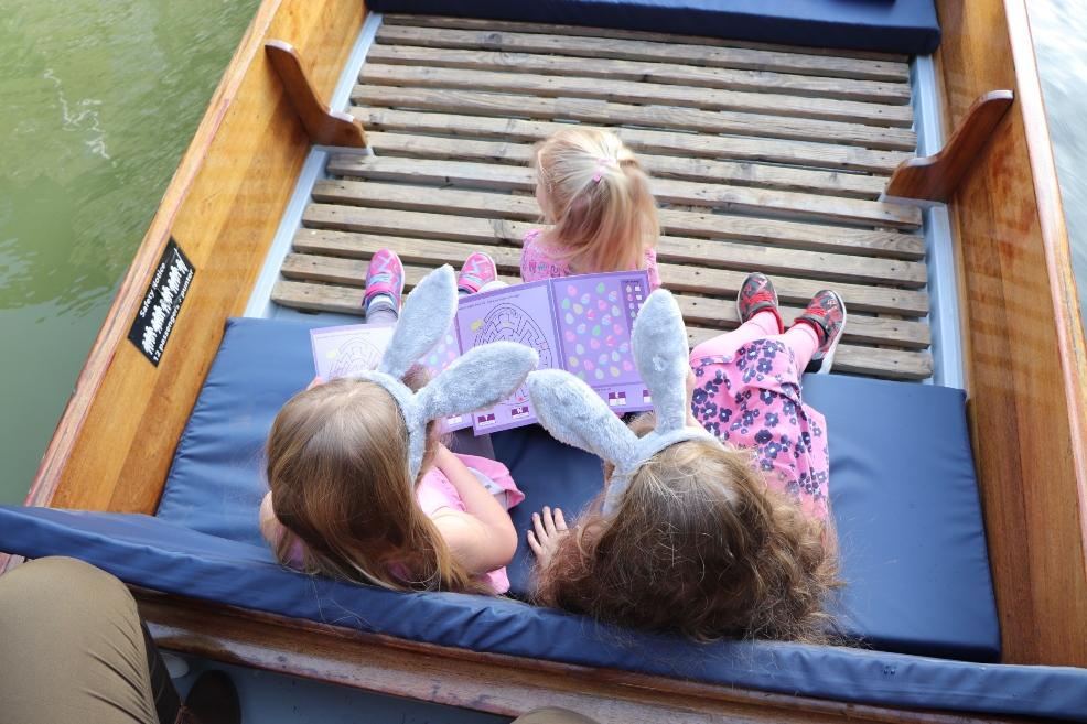 picture of children on an easter punting tour